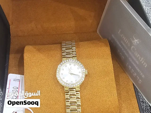 ساعة نسائية فاخرة من ماركة Louis Cardin باللون الذهبي معروضة للبيع بكامل ملحقاتها الأصلية
