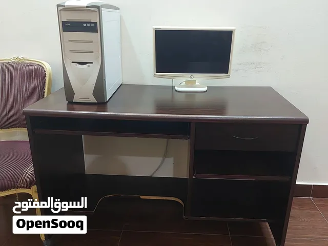 Office furniture in very good condition.