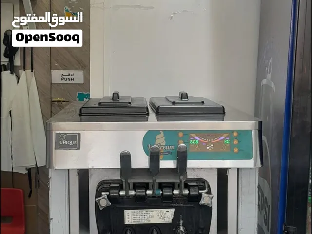 للبيع لعدم التفرغ  مطعم قائم بالفعل ويزاول نشاطه بكامل تجهيزاته ومعداته منطقة الفروانية شارع حبيب من