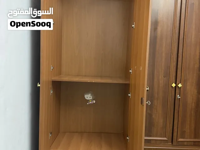 دولاب ايطالي الحالة جيد جداً