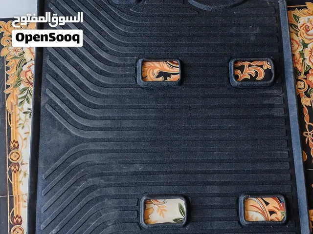 فرشة لاندكروزر أرضية للدبة واتربروف