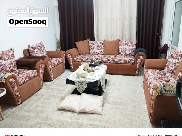 طقم كنب للبيع 7 مقاعد مع طربيزات