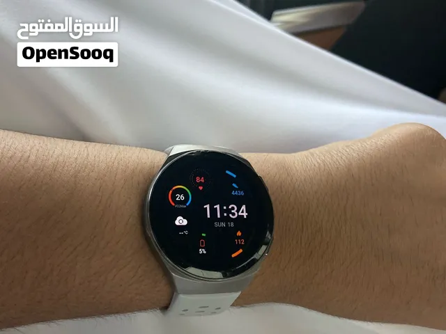 الموديل: Huawei Watch GT 2e (اللون الفضي/الرمادي)