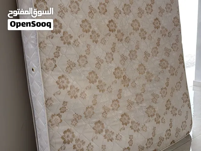 دوشق للسرير قياس 180-200 ب 600 درهم