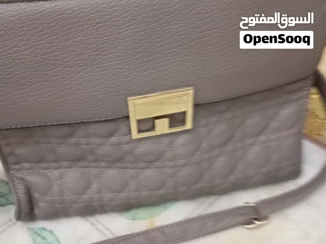 حقيبة نساءية اءطالية ماركة