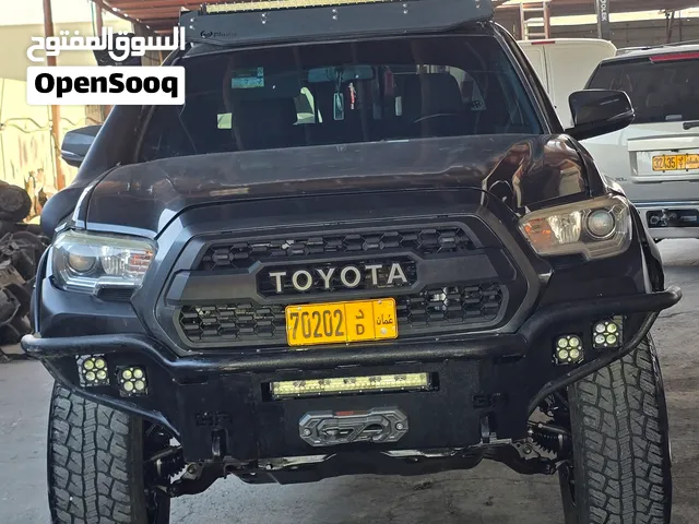 تويوتا بيكب تاكوما فورويل 2017 دفلوك تكوما بيكاب TRD مواصفات ممتازة امريكي بحالة طيبة