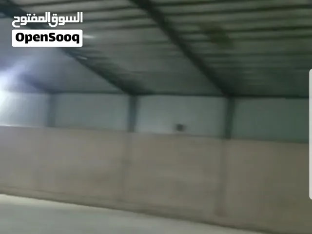 للايجار هنجر مساحه 50 لبنه و20 لبنه حوش بحده