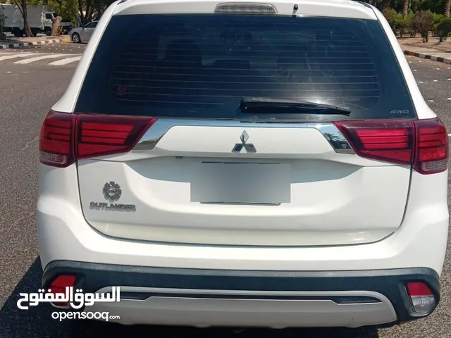 ميتسوبيشي اوتلاندر 2019 - عداد 190 ألف - 4 سلندر - بيع اقساط او كاش