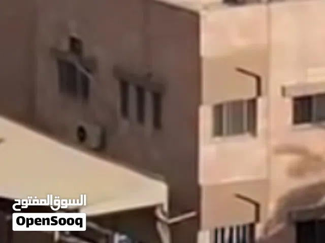 200 m2 More than 6 bedrooms Townhouse for Sale in Kuwait City Qadsiya