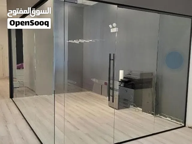 زجاج سكريت توريد وتركيب جميع اعمال القزاز والمنيوم مكتاب  زجاج وجهات ودربزين وشورات  ومريا