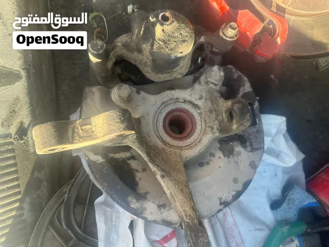 عندي هوب مع المخ كامل مع البيلة يمين ويسار بسعر حرق الاثنين ب 20 الموقع مادبا افانتي 1997