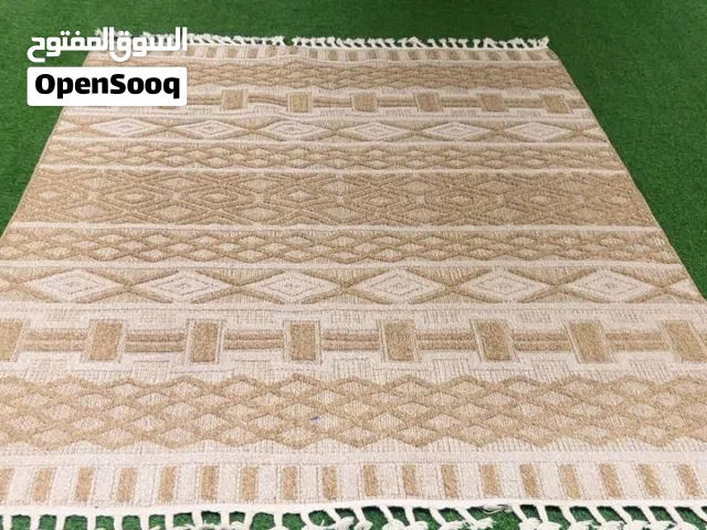 سجاده بحاله ممتازه مافيها ولا بقعه