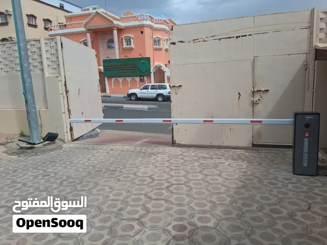 مواقف سيارات حاجز دخول وخروج تركيب وصيانة