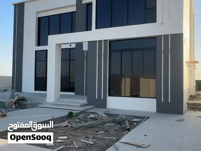 باحث عن عمل متواجد في سلطنة عمان في ولاية سناو  مستعد للعمل في اي ولاية
