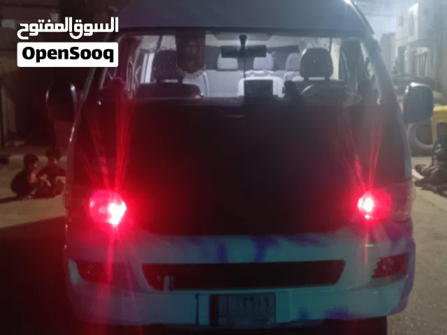 2014 تويوتا هايس Standard