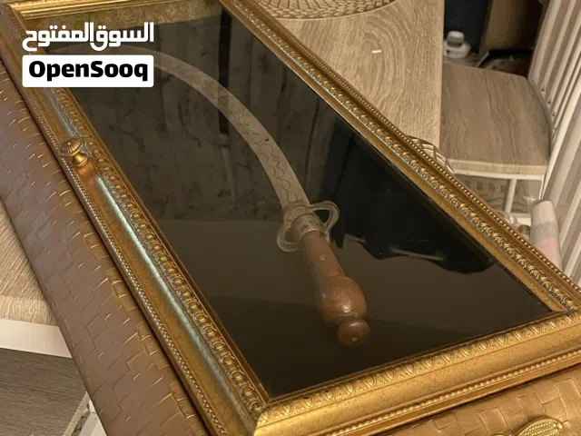 سيف عتيق من قرن ماضي