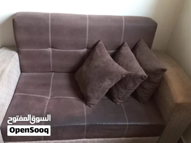 صالون تركي متكون من كنبتين فرديات وكنبة زوجية وثلاثية9أمخاد والسعر قابل للنقاش 1500 كاش أو تحويل