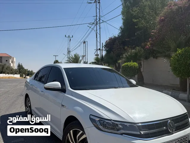 E-BORAفولكس فاجن