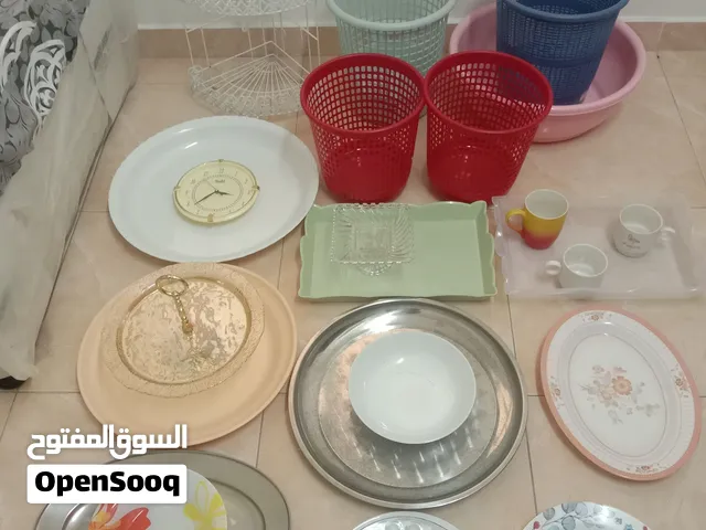 Kitchen Used Items With Wall Clock  All Good Condition Only 6r
