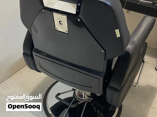 للبيع – أغراض محل حلاقة بحالة ممتاز Items for  Sale – Excellent Condition