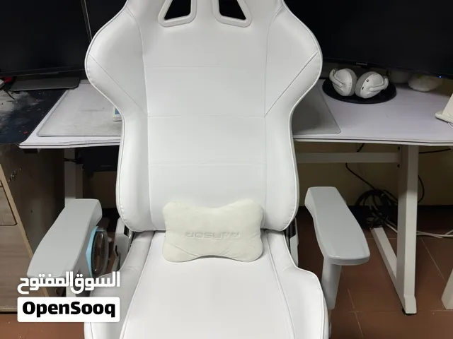 Gaming chair and table