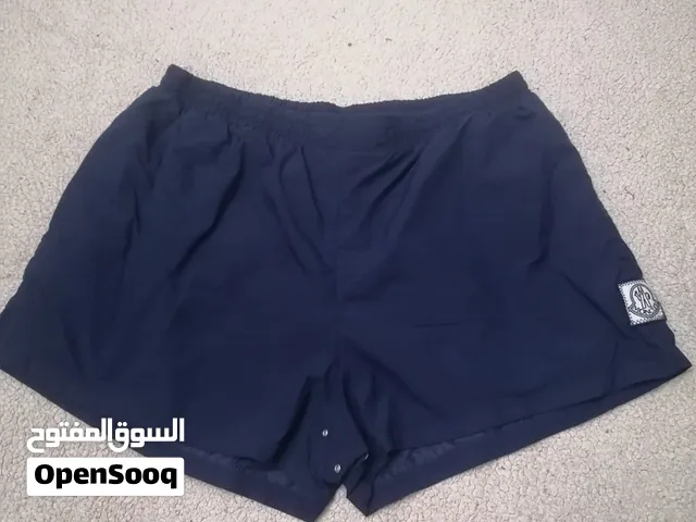 شورت MONCLER قياس 4 ايطالي