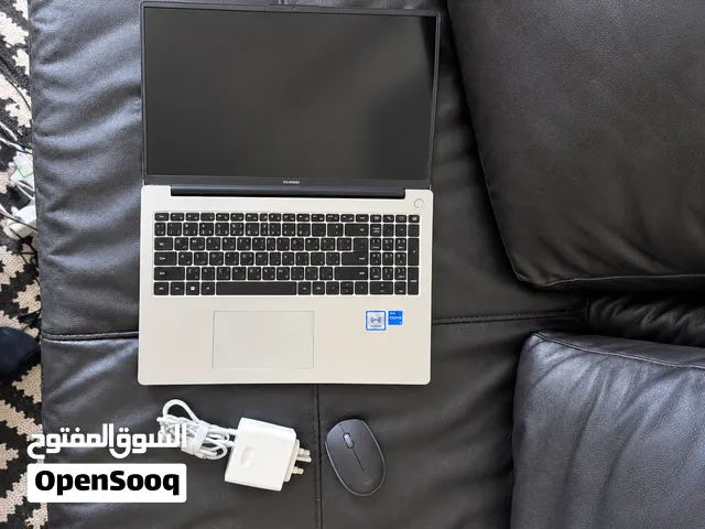 Huawei MateBook D16 16-inch i5 / 8GB / 512GB + Bag & Mouse
