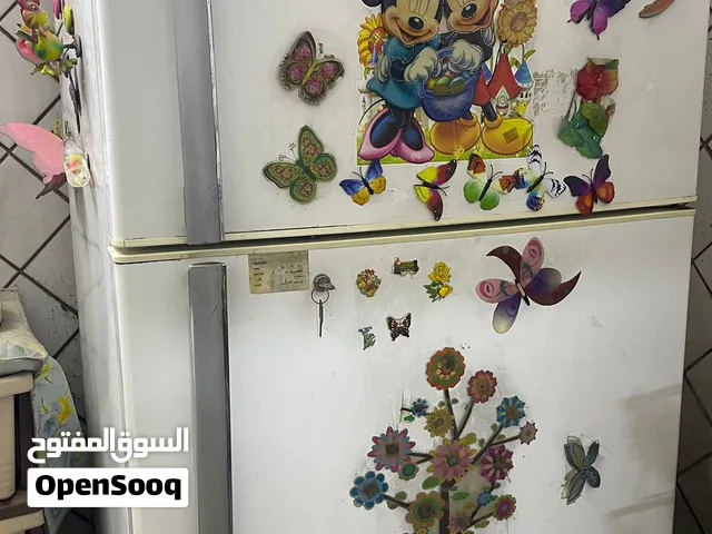 ثلاجة هيتاشي ياباني نظيف جدا للبيع