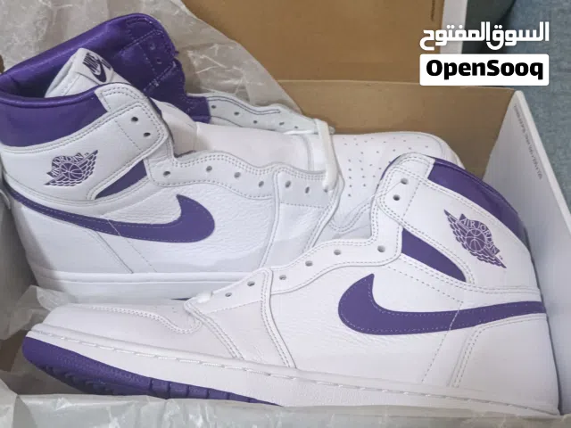 2 shoes Nike limited edition