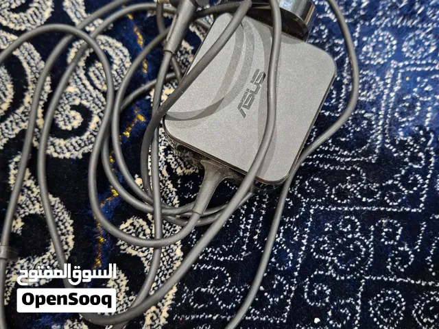 للبيع لابتوب ASUS ناعم وأنيق،