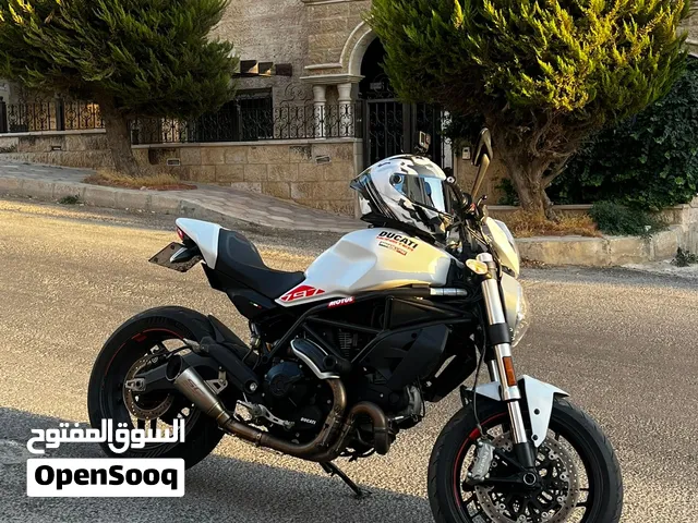 Ducati monster 797