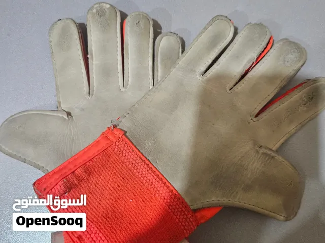 predator gloves far 7 to 10 years old