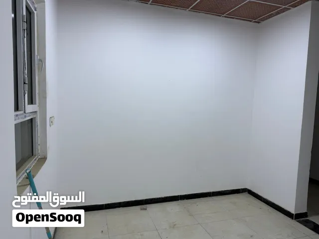 شقة بالمعقل للايجار  العنوان المعقل شارع محطة القطار تصلح مكتب