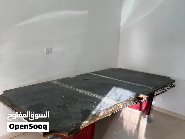 طاولة بلياردو مستعمله  نفس الموضحه في الصوره