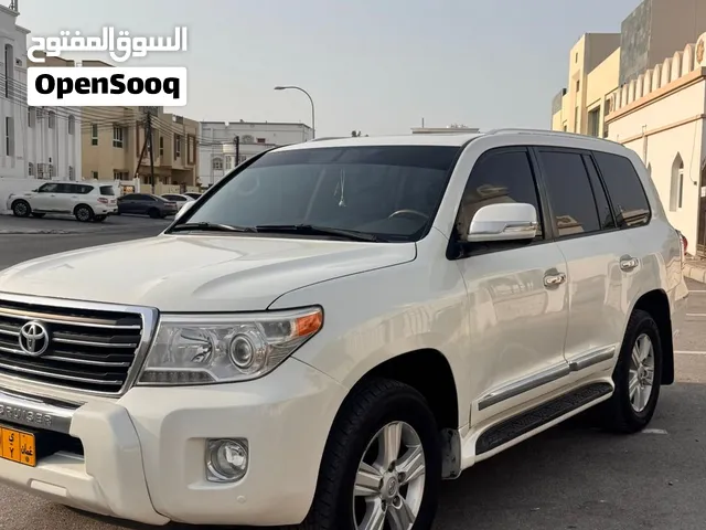 Used Toyota Land Cruiser in Muscat