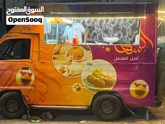 باص متحرك مجهز كافتيريا