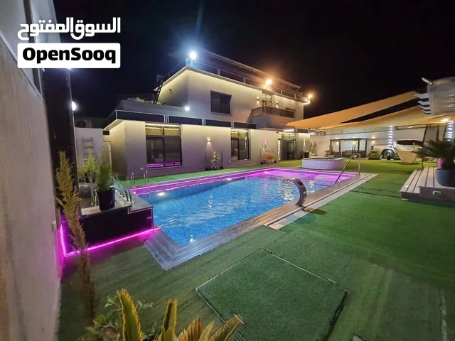 متخصصون ببرك السباحة والشلالات والجاكوزي وتدفئة البرك والحمامات المغربية والتركية