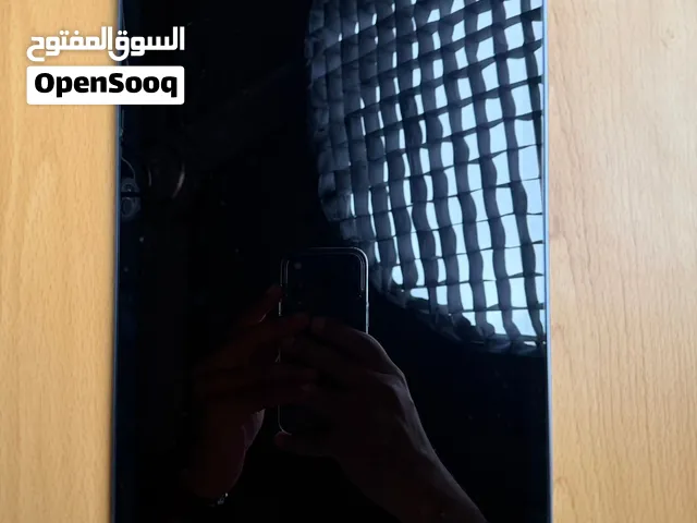 Apple iPad Air 5 64 GB in Al Dhahirah
