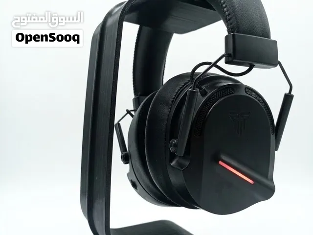 ستاند/حامل سماعات ألعاب عصري وأنيق (Gaming Headphone Stand) يتوفر اللون الأبيض والأسود وأكثر
