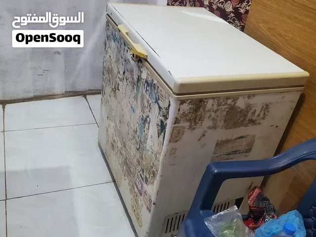 ثلاجه كهربا فريزرمضمونه من اي شي المشتري يجرب ويفحص