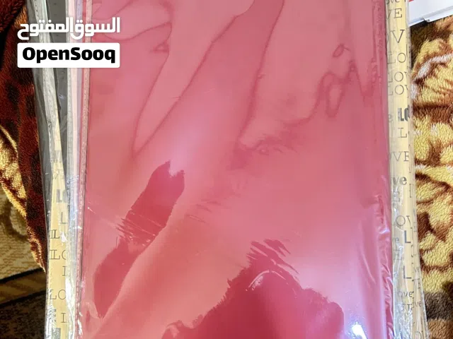 اوراق تغليف الهدايا واعمال يدوية كلهم للبيع ب 15 دينار اقل من سعر الجملة مع قالب شمع سيلكون هدية
