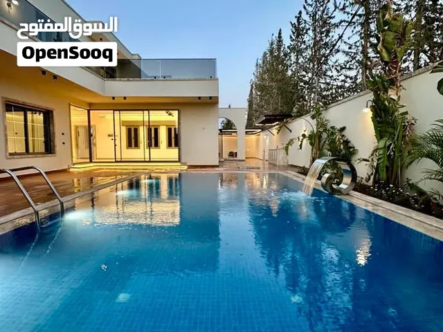 فيلا للبيع بمساحة أرض واسعة وبتشطيبات فخمة تُرضي جميع الأذواق عين زارة الجدادعة