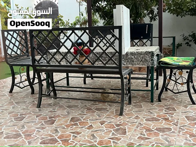 كراس مع طاوله