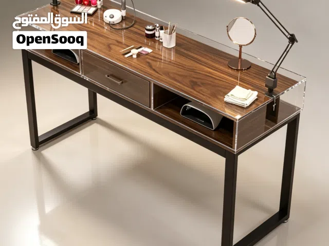 طاولة متعددة الطبقات بتصميم كلاسيكي فاخر
