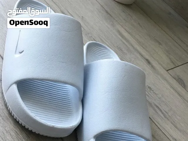 شبشب نايكي أصلية Nike Calm Slide - مقاس 42.5 (M9/W10)