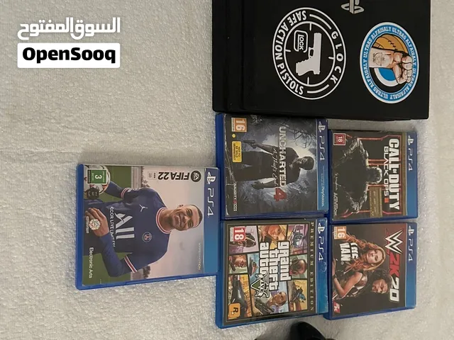 بلايستيشن ps4 pro 1TB مع كامل معداتهللبيع بسعر مغري الجهاز قادر على تشغيل ألعاب PS 5 بكل سلاسة