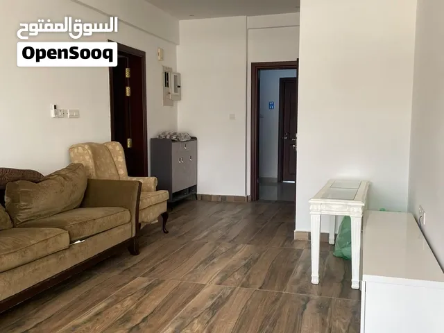 شقة راقية في العذيبة