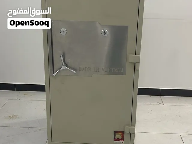 قاصة حديدية فيتنامية مستعملة للبيع في البصرة