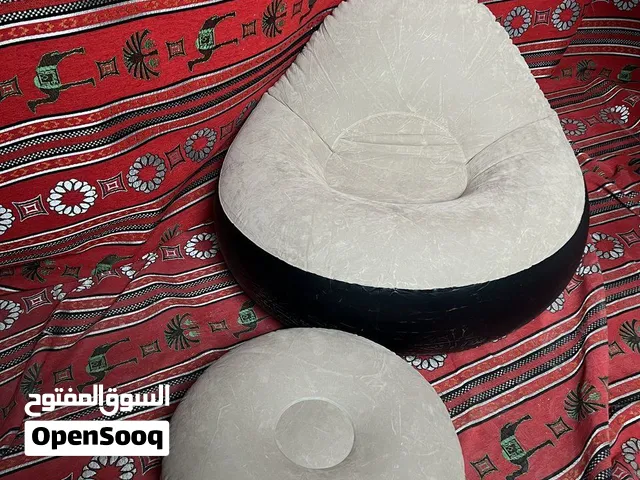 كرسي نفخ مع مسند قدم مريح للجلوس لفترات طويلة و للقرائه و اللعب