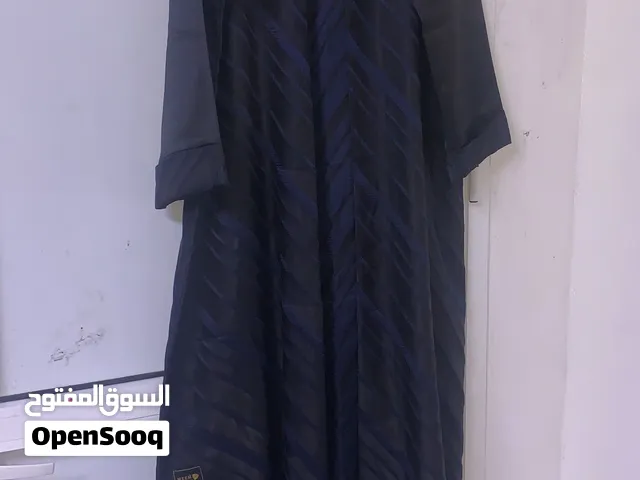 مخور وعبايات